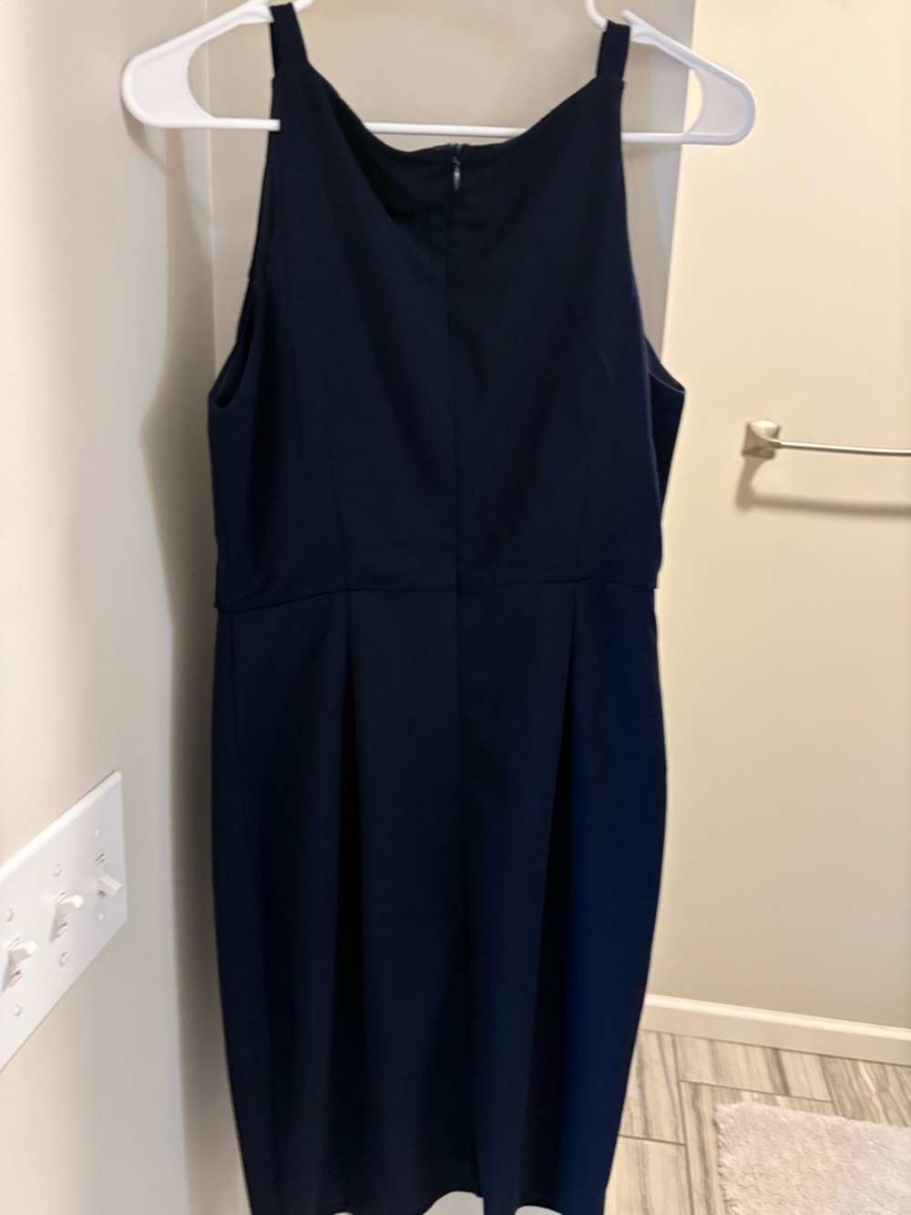 Navy Sheath Dress – Elegant V-Neck Cocktail / Work Dress – Size Medium NWT - Picture 3 of 4